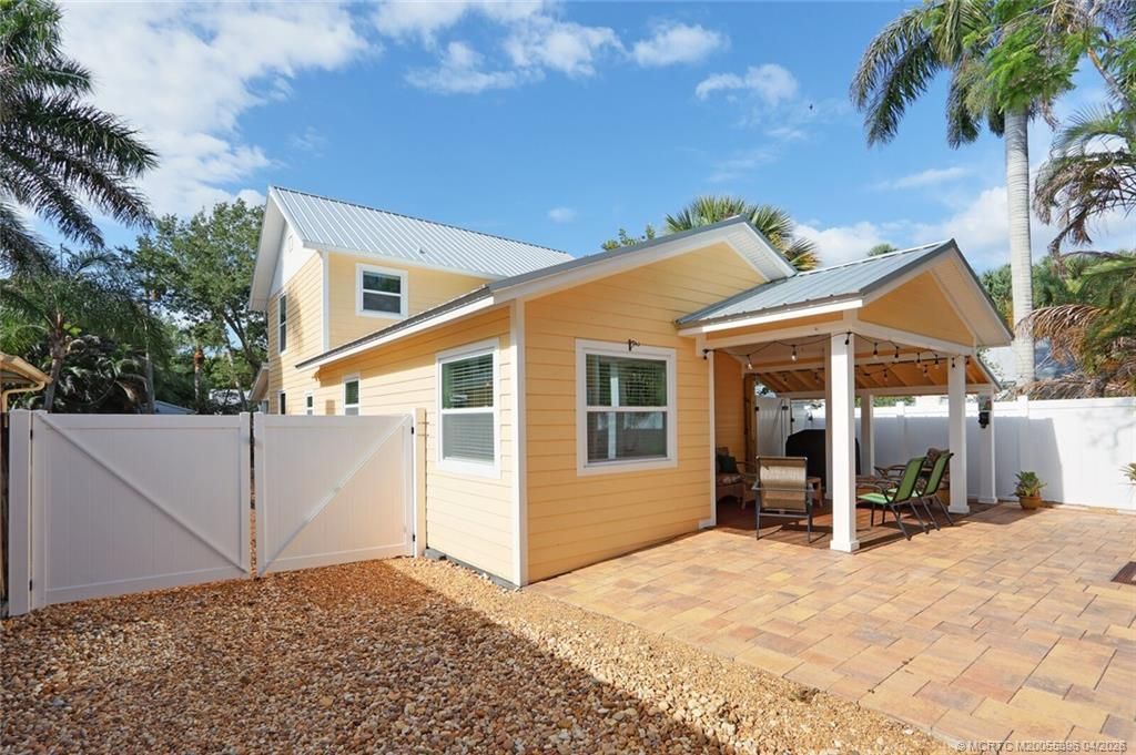 550 SW Riverview Street, Stuart, FL 34994 Photo