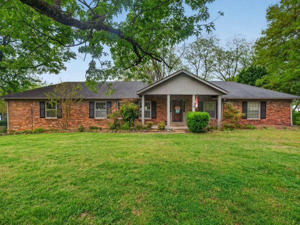 801 Davis Dr, Brentwood, TN 37027