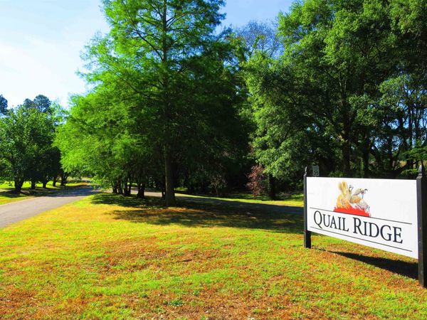 14 Sparrow Court , Havana, FL 32333