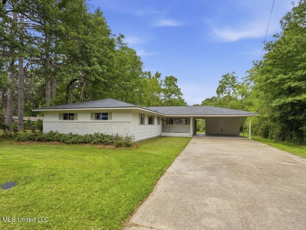 5307 Pine Lane Drive, Jackson, MS 39211