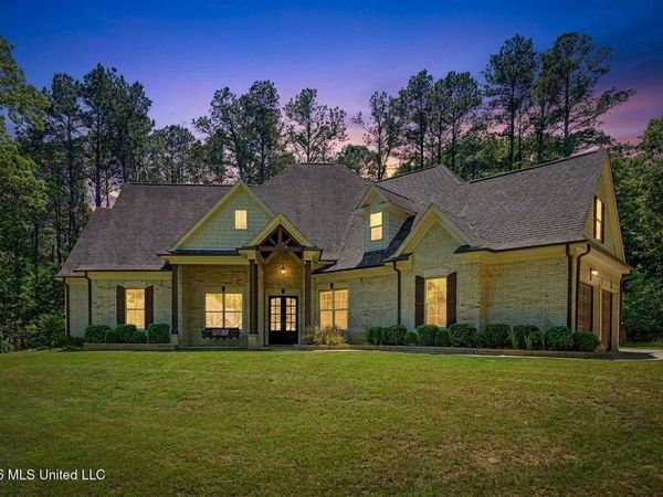 223 Fawn Cove, Hernando, MS 38632