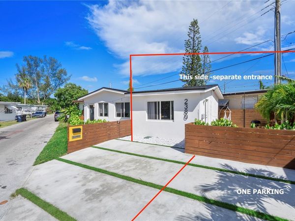 2380 NE 137th St, Unit RIGHT, North Miami Beach, FL 33181