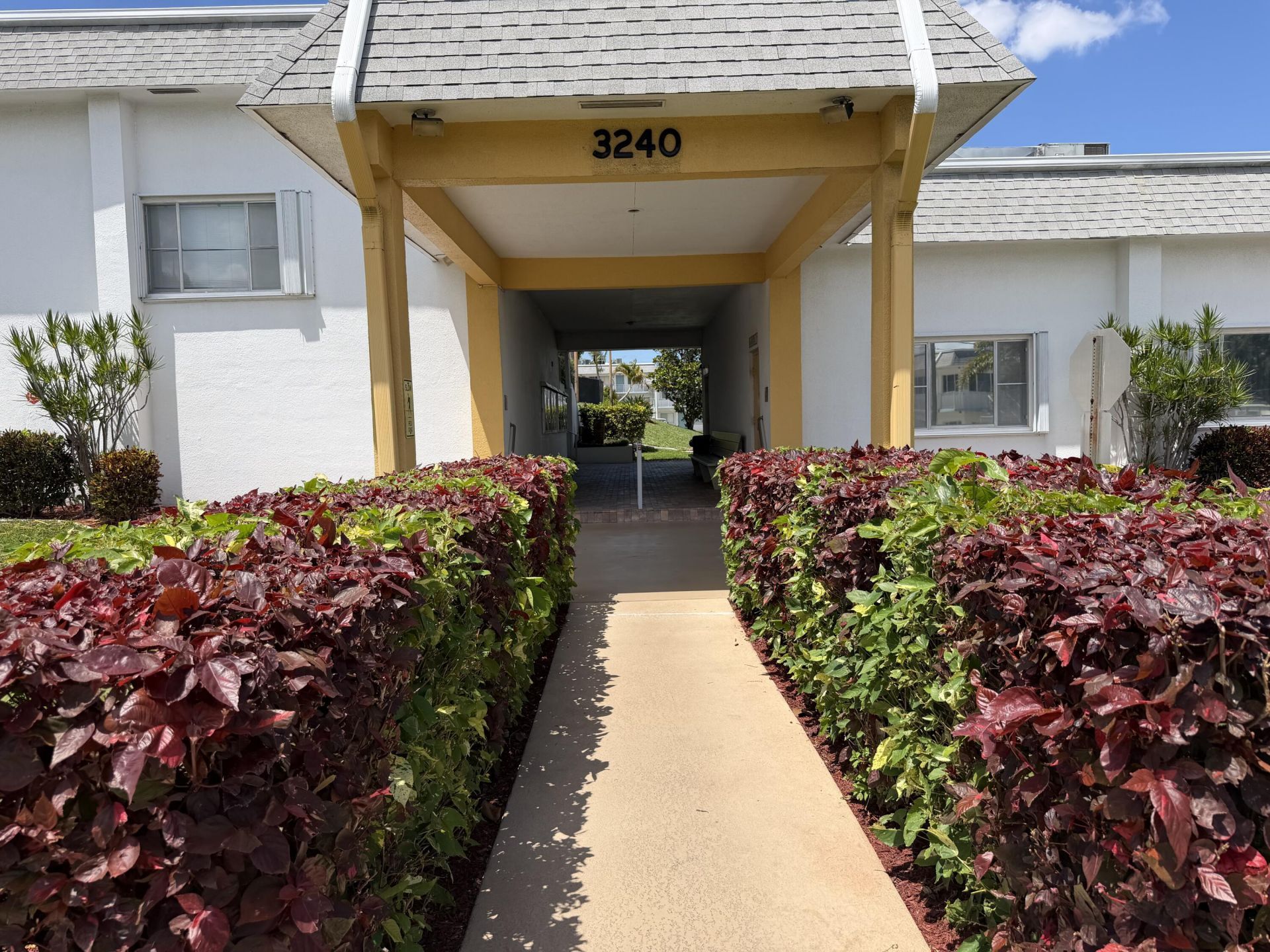 3322 Cynthia Lane, Unit 207, Lake Worth Beach, FL 33461 Photo