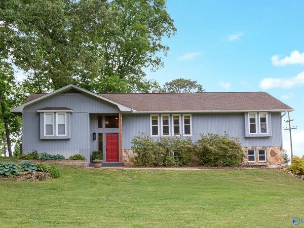 1308 Whispering Hills Circle, Hartselle, AL 35640