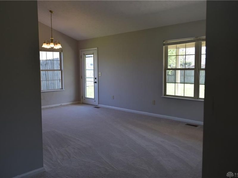 128 Heckman Drive, Englewood, OH 45322 Photo 10