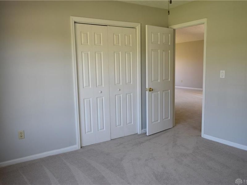 128 Heckman Drive, Englewood, OH 45322 Photo 4