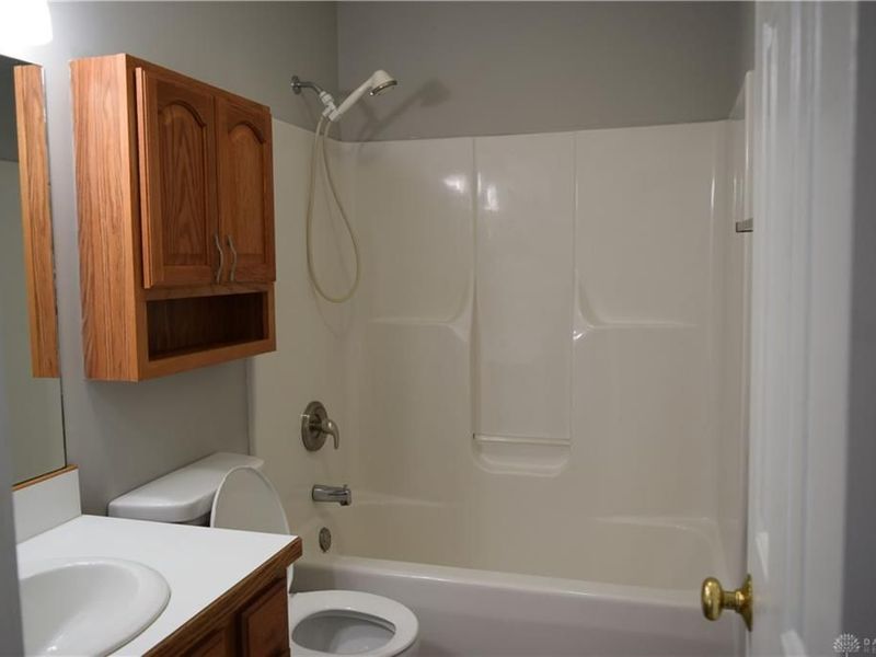 128 Heckman Drive, Englewood, OH 45322 Photo 5