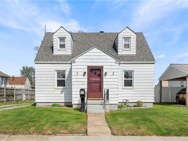 1318 Pennsylvania Ave, Natrona Heights, PA 15065