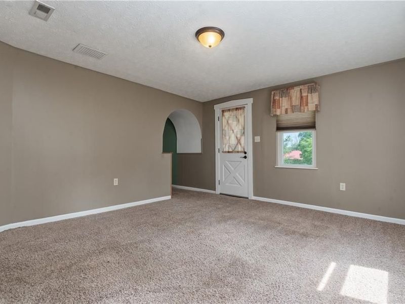 31 Clarksville Road, Corwin Vlg, OH 45068 Photo 2