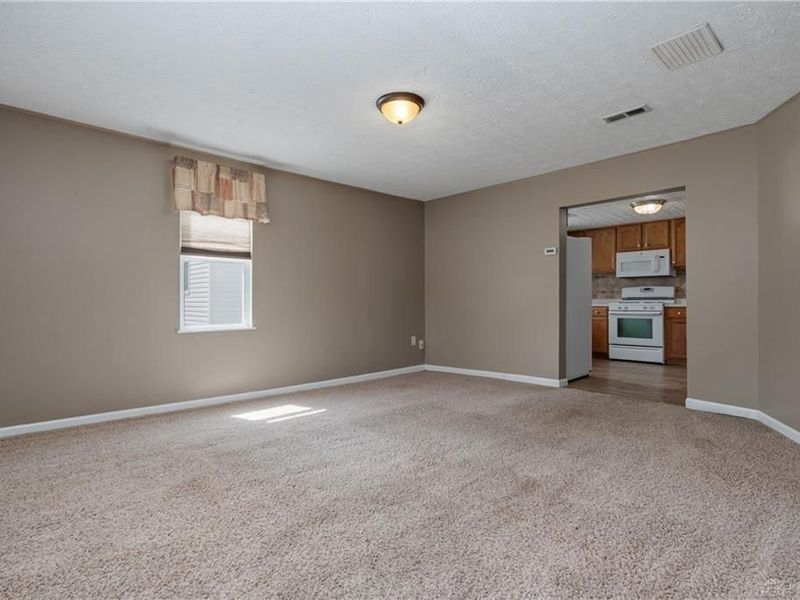 31 Clarksville Road, Corwin Vlg, OH 45068 Photo 3