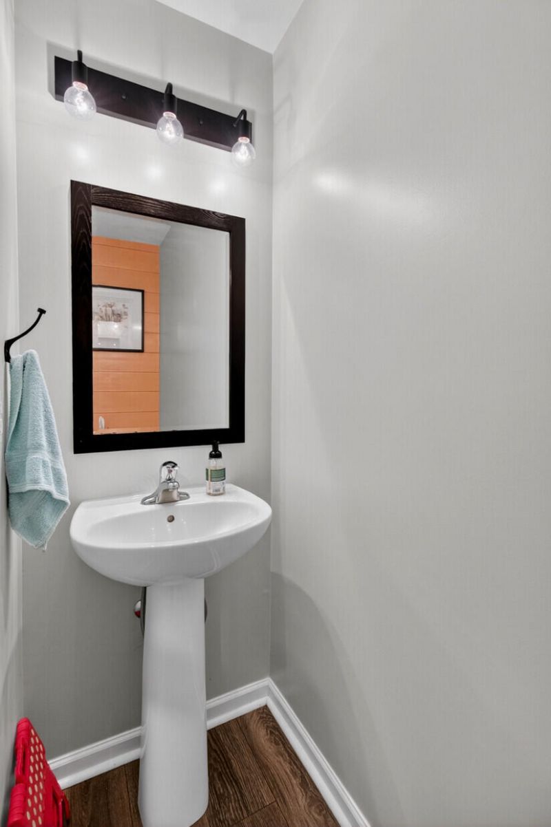 8673 Grassy Oak Trail Photo 5