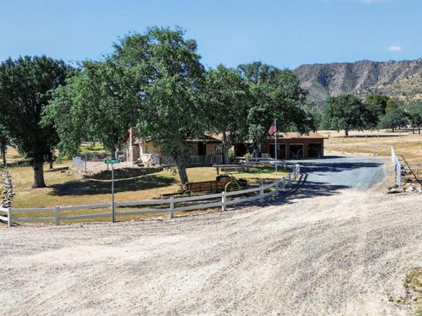 6211 Wildwood Road, Lake Isabella, CA 93240