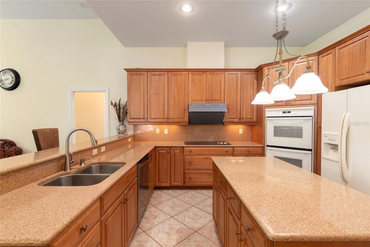 8476 SW 10th Road , Gainesville, FL 32607 Photo