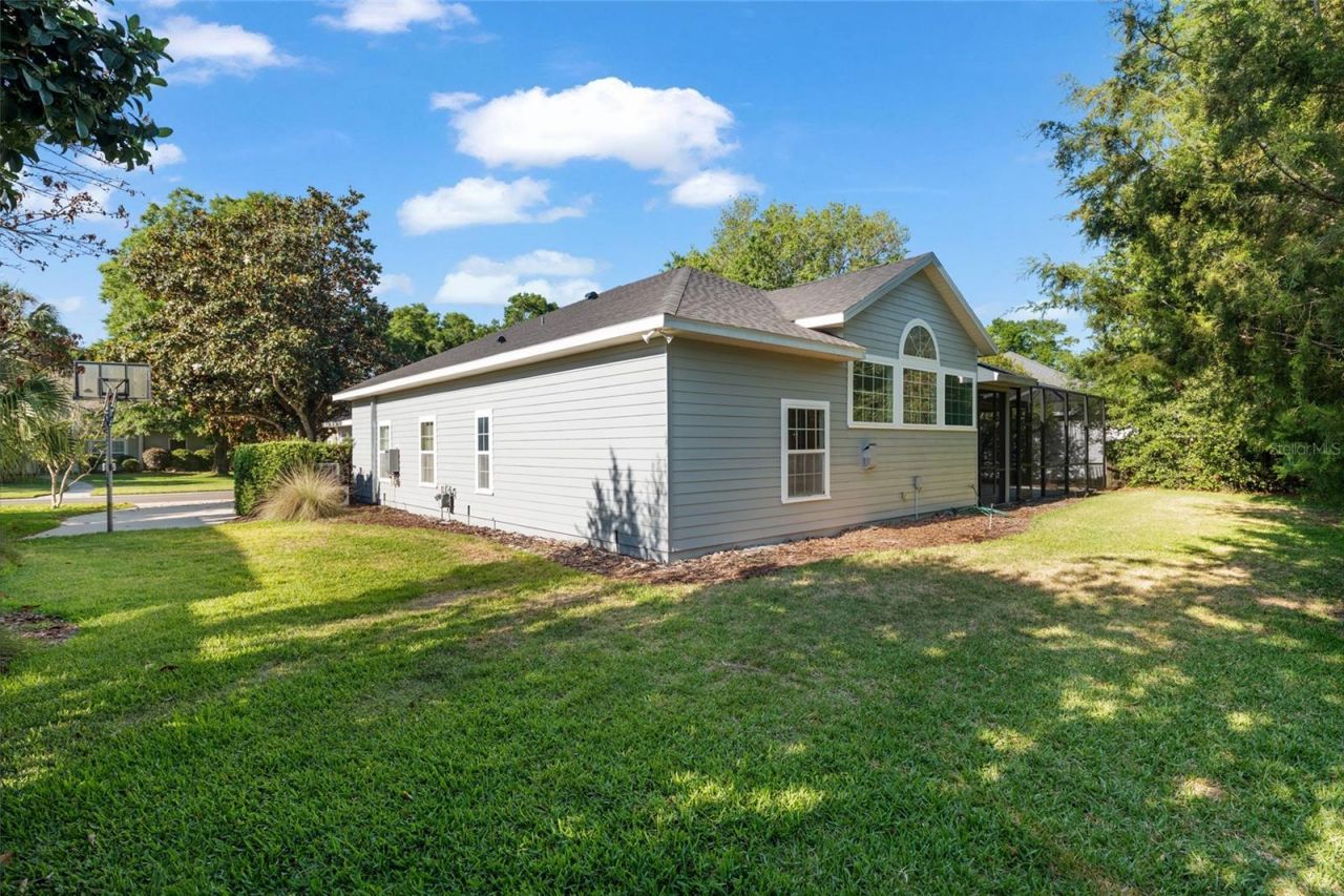 8476 SW 10th Road , Gainesville, FL 32607 Photo