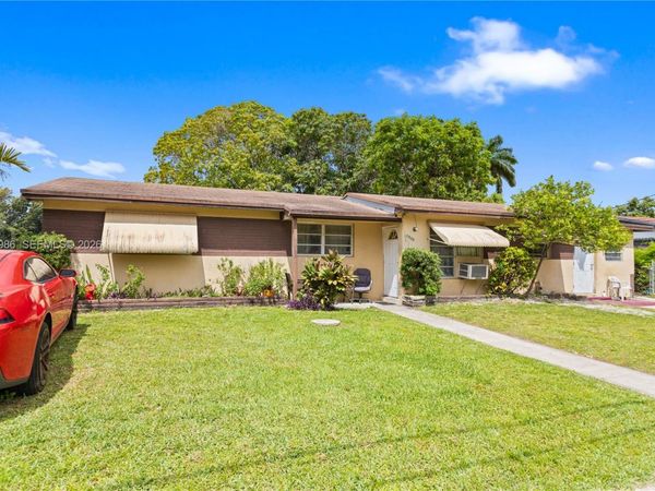 10920 NW 12th Ct , Miami, FL 33167
