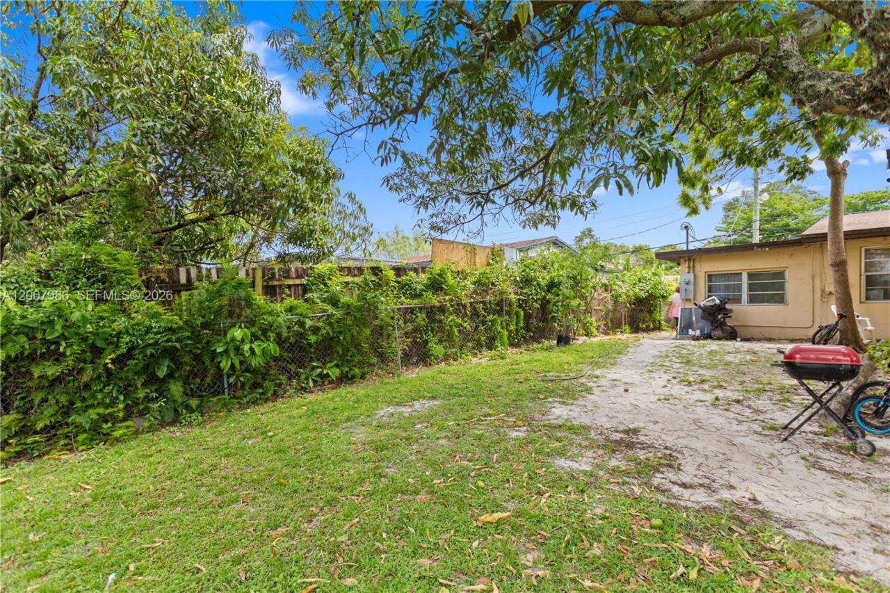 10920 NW 12th Ct , Miami, FL 33167 Photo