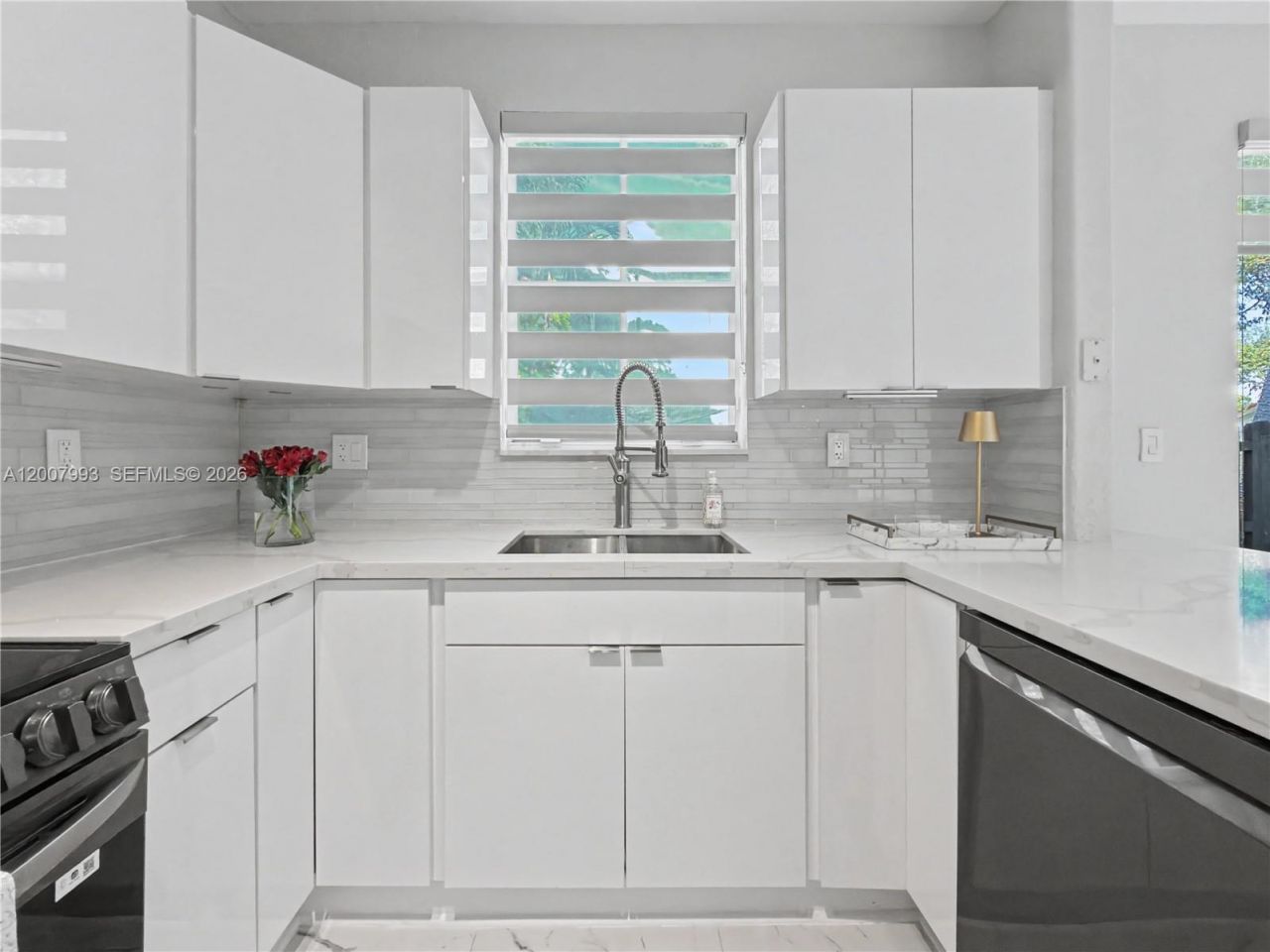 7876 NW 109th Path , Doral, FL 33178 Photo