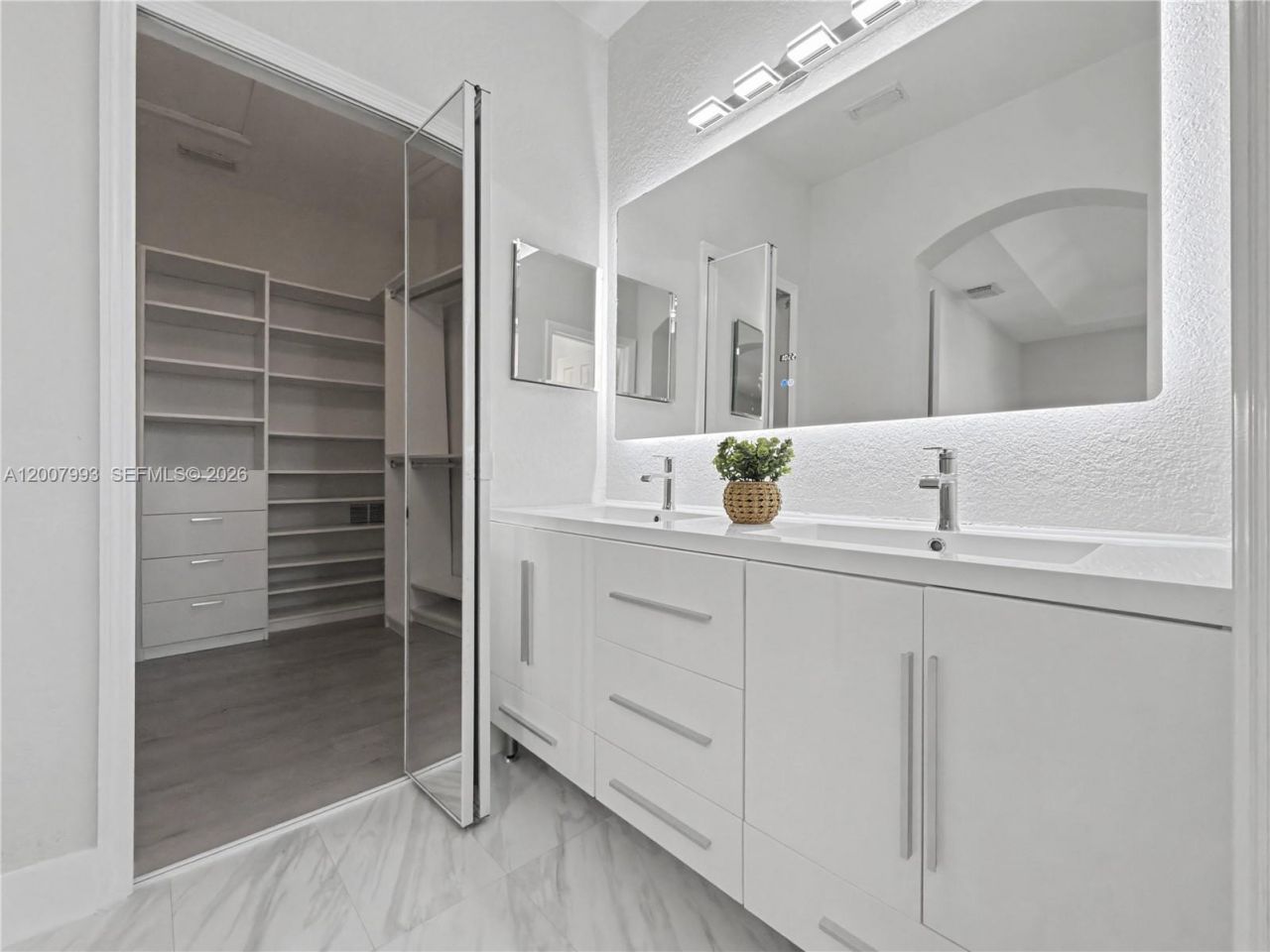 7876 NW 109th Path , Doral, FL 33178 Photo