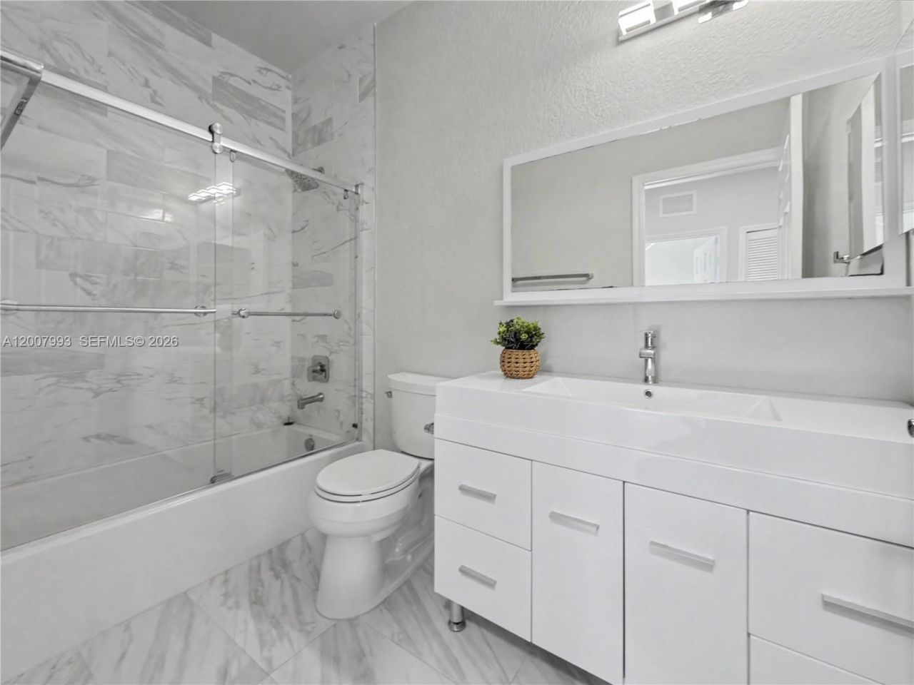 7876 NW 109th Path , Doral, FL 33178 Photo