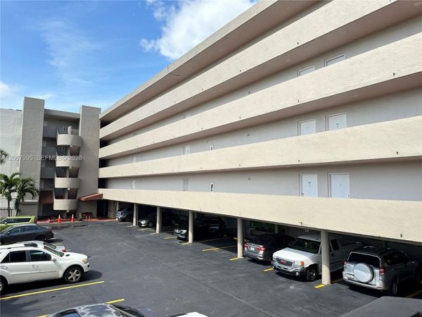 802 NW 87th Ave, Unit 315, Miami, FL 33172