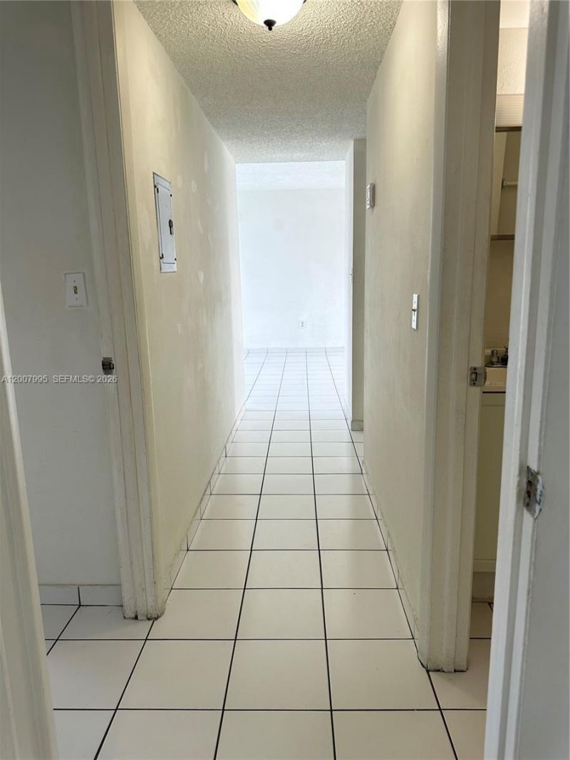 802 NW 87th Ave, Unit 315, Miami, FL 33172 Photo