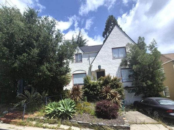826 Carlston Ave, Oakland, CA 94610