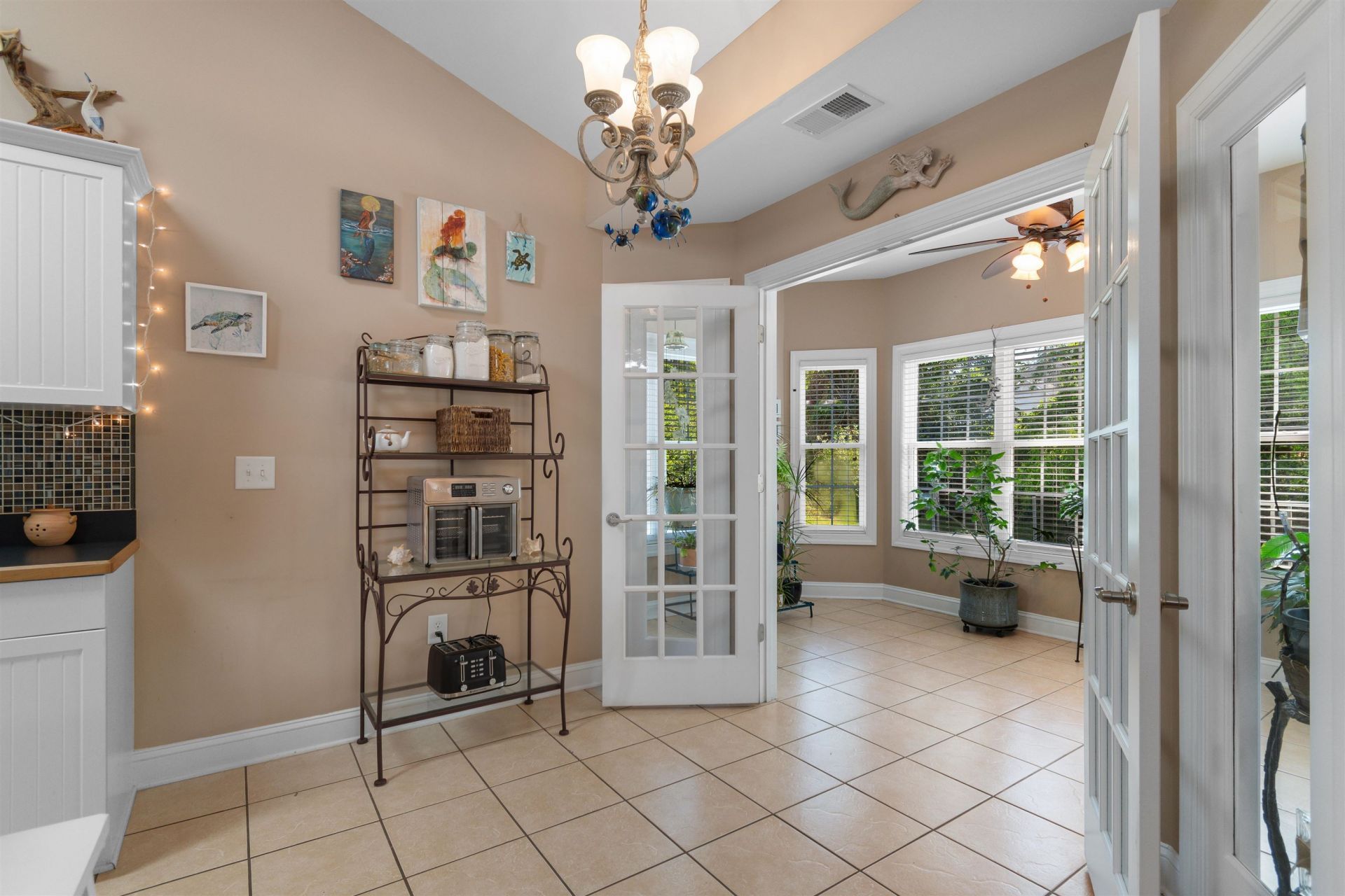 4387 Mccorsley Ave. Photo 5