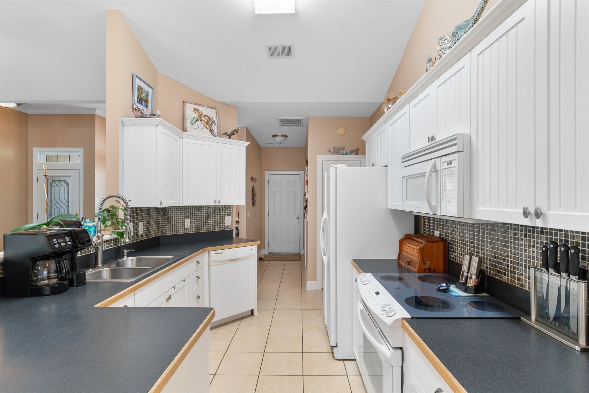 4387 Mccorsley Ave. Photo 7