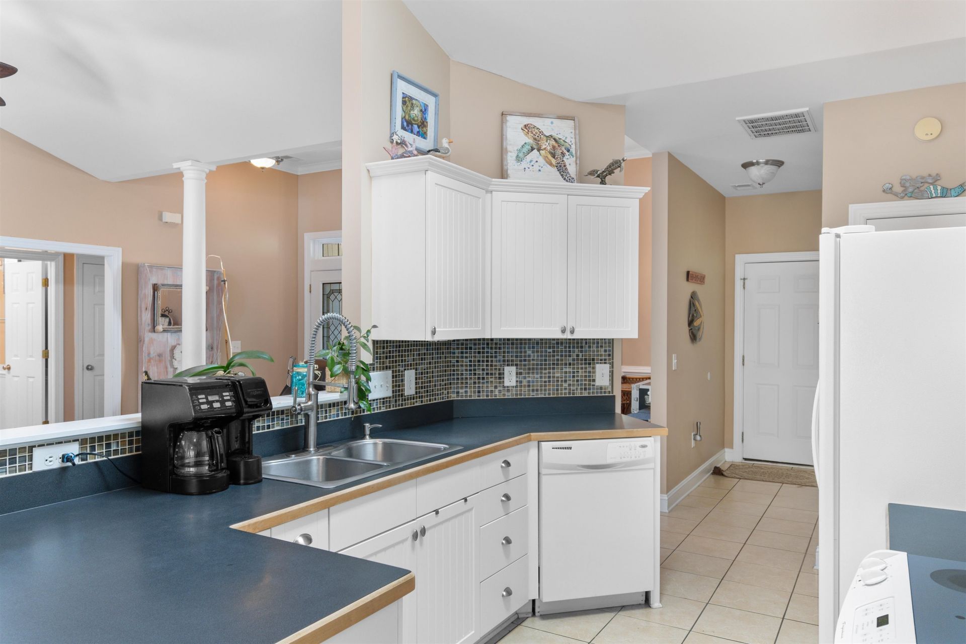 4387 Mccorsley Ave. Photo 8