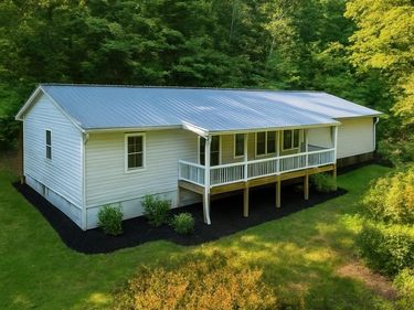 993 Lick Branch Road, Carrie, KY 41725