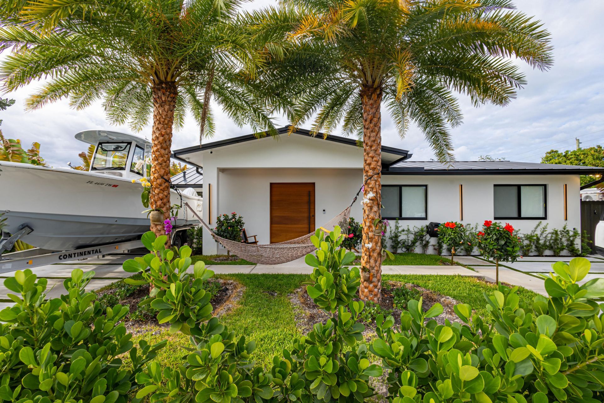 807 Hollywood Place, West Palm Beach, FL 33405 Photo