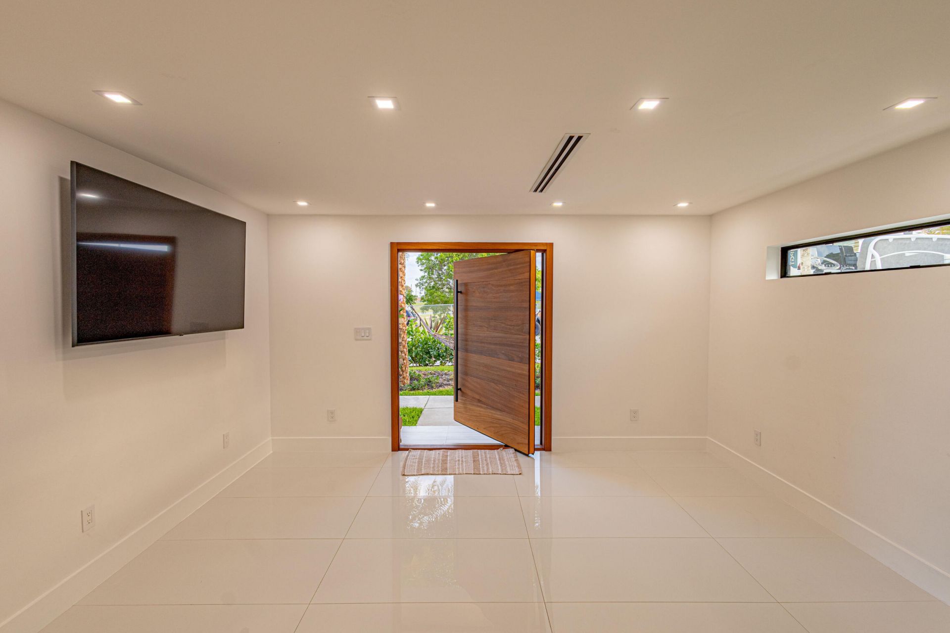 807 Hollywood Place, West Palm Beach, FL 33405 Photo