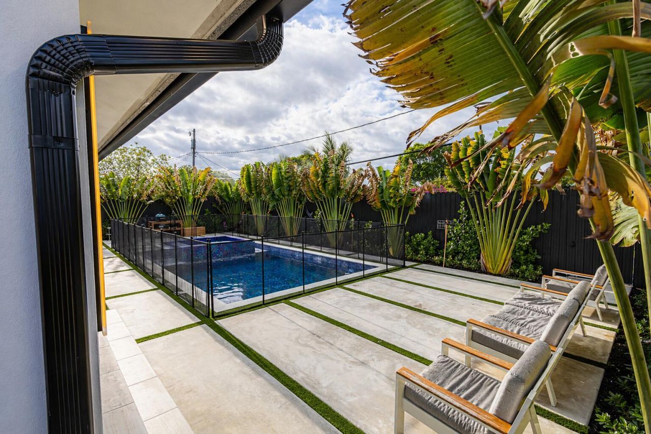 807 Hollywood Place, West Palm Beach, FL 33405 Photo