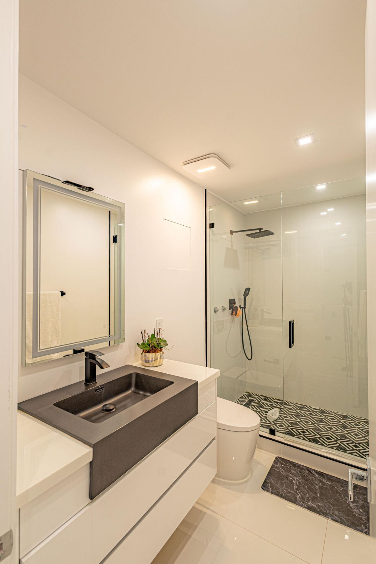 807 Hollywood Place, West Palm Beach, FL 33405 Photo