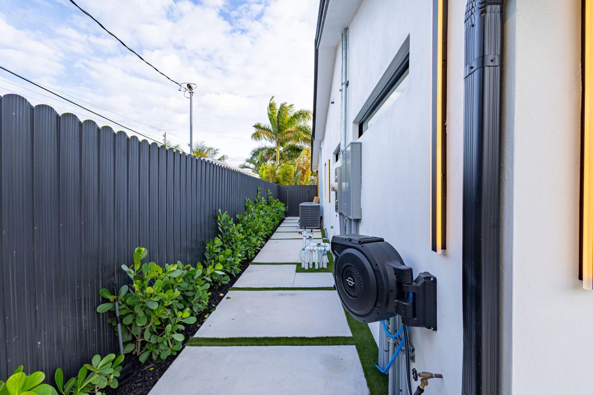 807 Hollywood Place, West Palm Beach, FL 33405 Photo