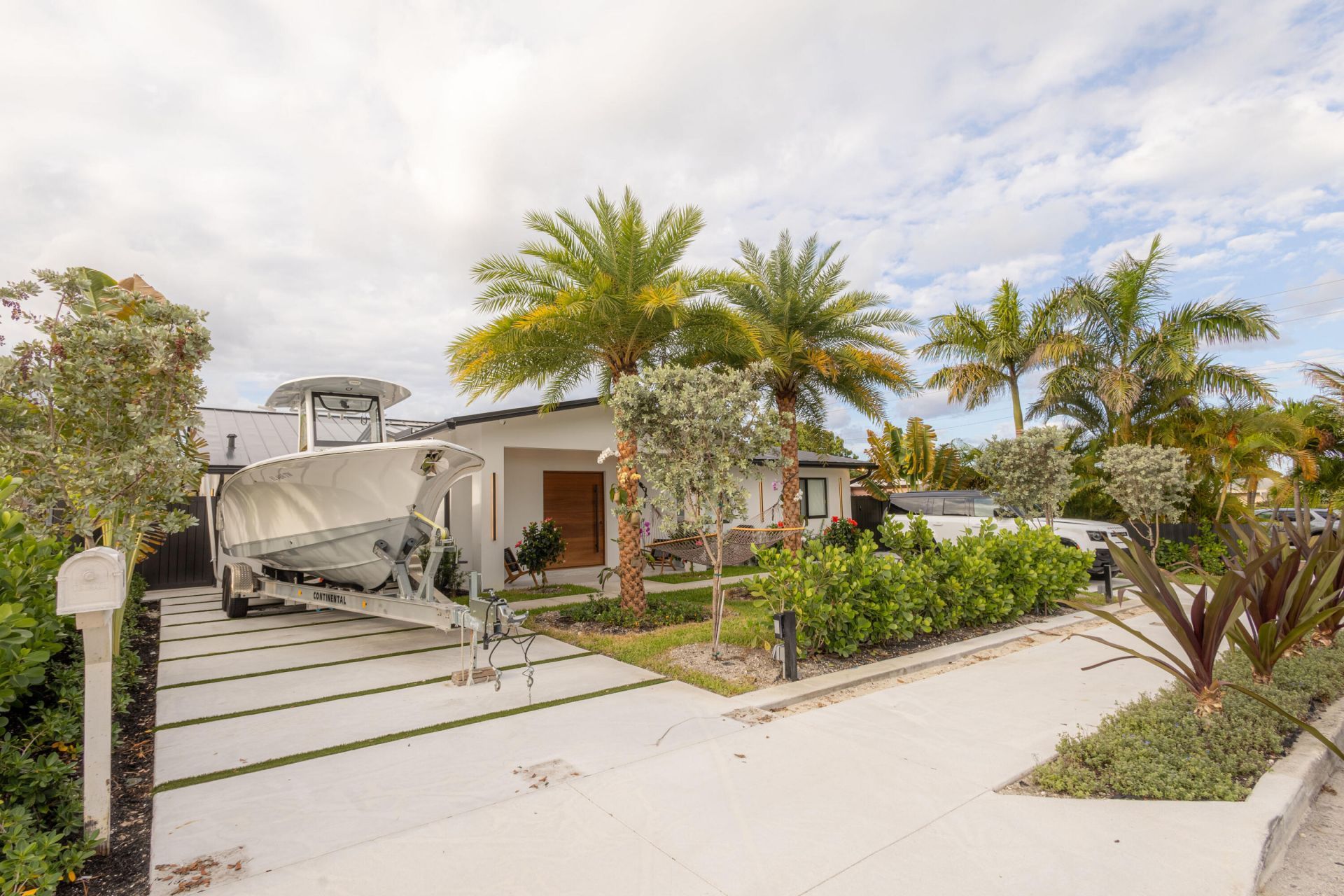 807 Hollywood Place, West Palm Beach, FL 33405 Photo