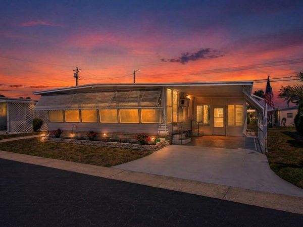 2000 E BAY DRIVE , Unit 85, LARGO, FL 33771