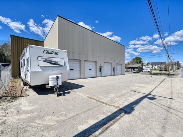74 Route 133, Winthrop, ME 04364