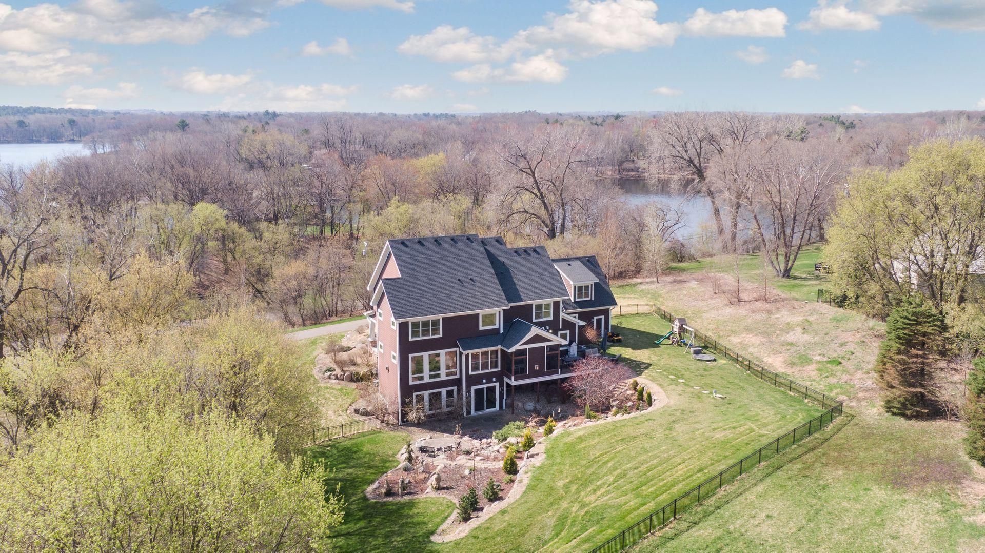 79 Apple Orchard Road , Dellwood, MN 55110