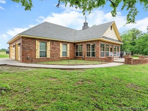 1712 Beach Landing Drive, Kingston, OK 73439