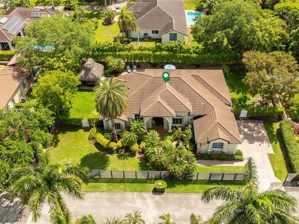 14831 SW 95th Ct , Miami, FL 33176