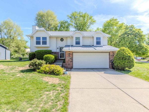 1307 WEST Avenue , Normal, IL 61761