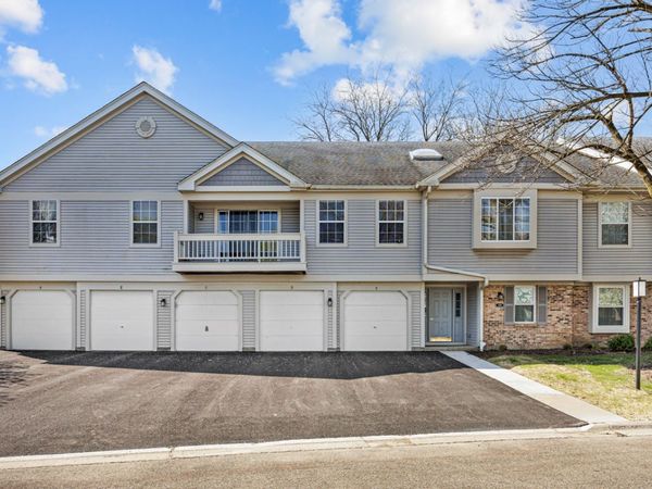 1214 Ballantrae Place, Unit C, Mundelein, IL 60060