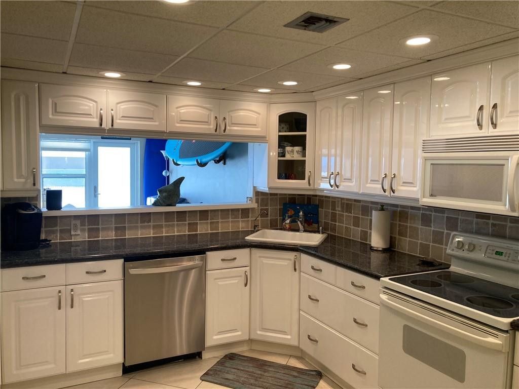 3750 Galt Ocean Drive, Unit 102, Fort Lauderdale, FL 33308 Photo