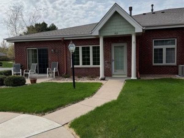 1925 Hunter Hill Road, Hudson, WI 54016