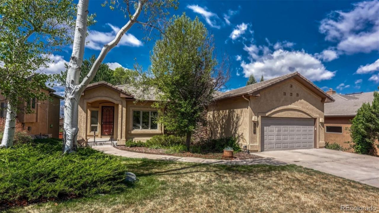 2764 Stonewall Heights, Colorado Springs, CO 80909 Main Photo
