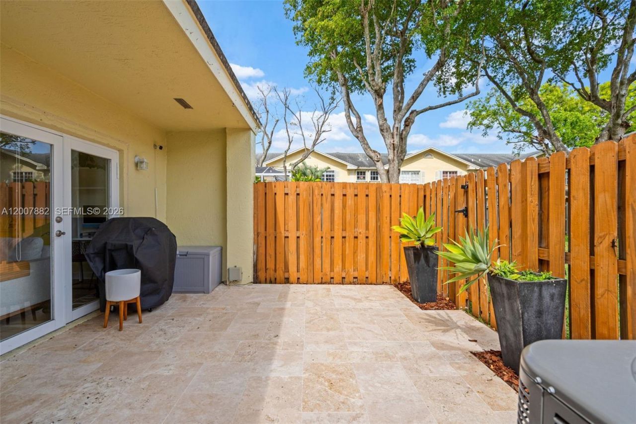 11845 SW 100th St , Unit ., Miami, FL 33186 Photo