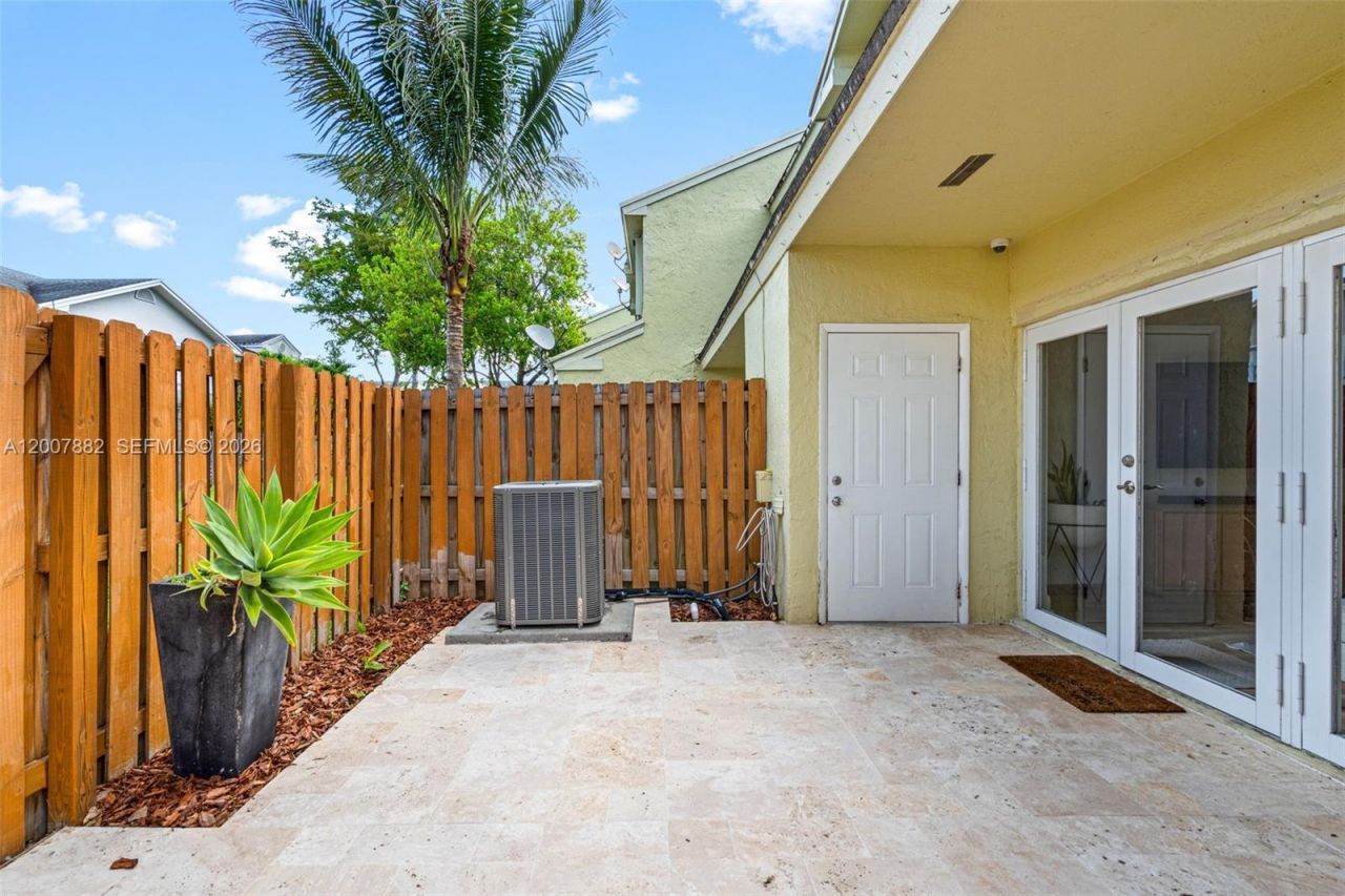 11845 SW 100th St , Unit ., Miami, FL 33186 Photo