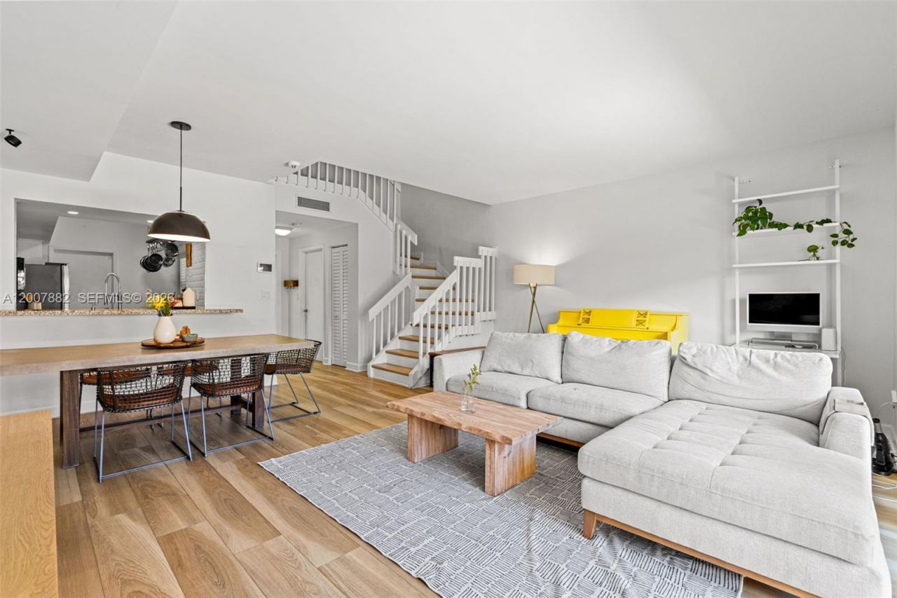 11845 SW 100th St , Unit ., Miami, FL 33186 Photo