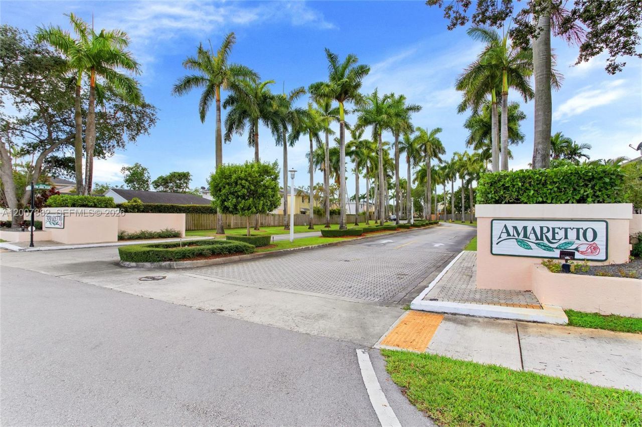 11845 SW 100th St , Unit ., Miami, FL 33186 Photo